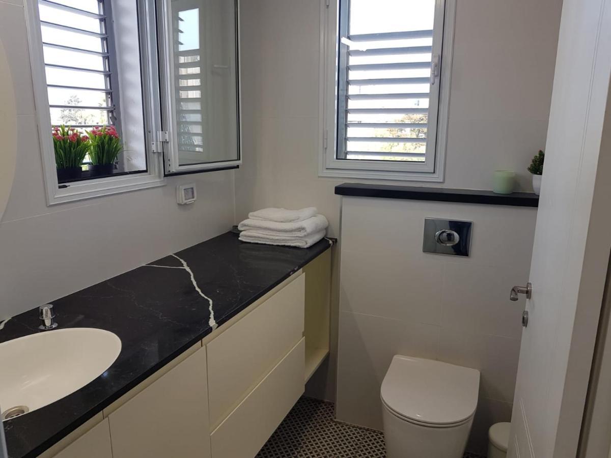 Boutique 22 Guest Rooms Haifa Buitenkant foto