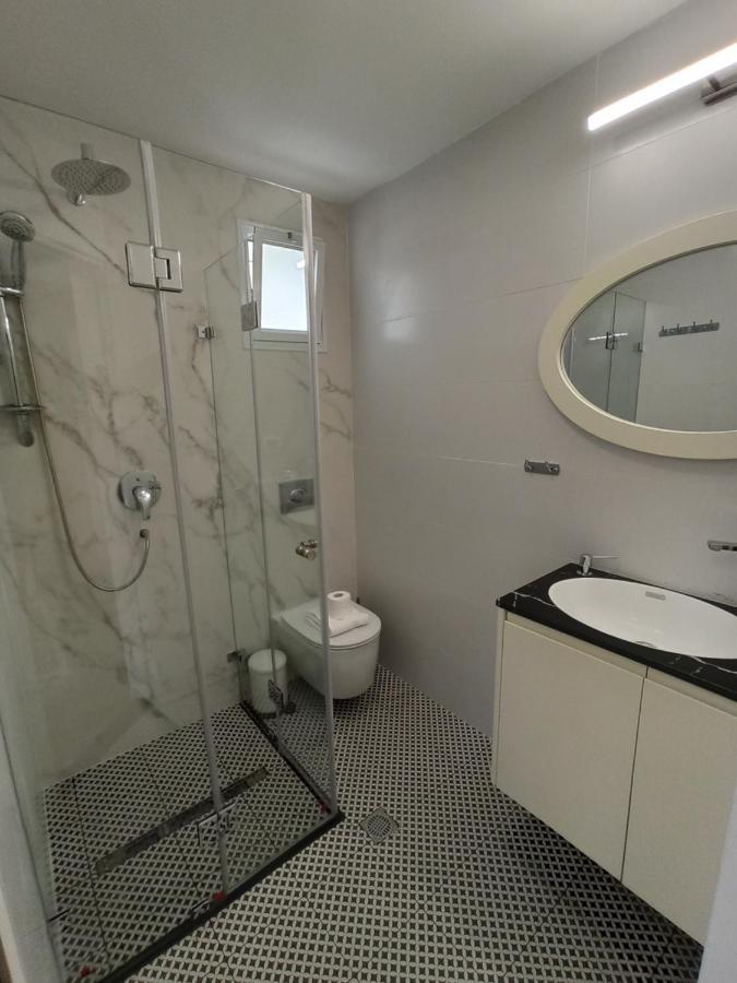 Boutique 22 Guest Rooms Haifa Buitenkant foto