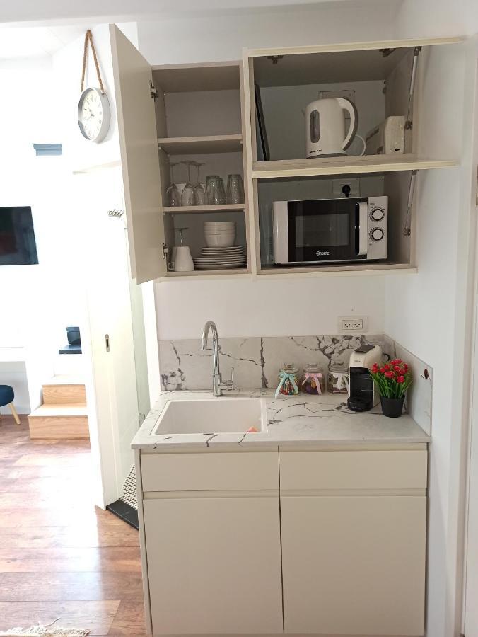 Boutique 22 Guest Rooms Haifa Buitenkant foto